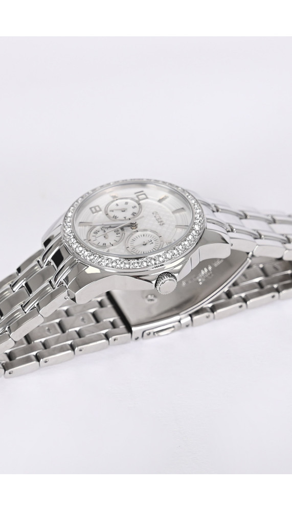 Montres Guess | À l'Ombre des Marques