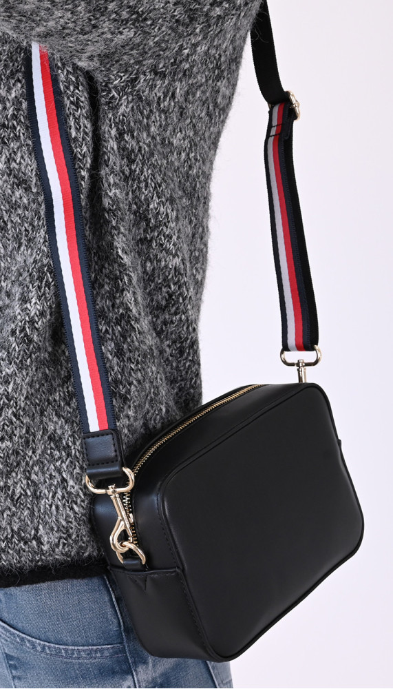 Sacs Tommy Hilfiger | À l'Ombre des Marques