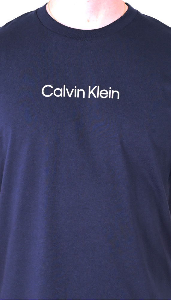 T-shirts Calvin Klein - À l'Ombre des Marques