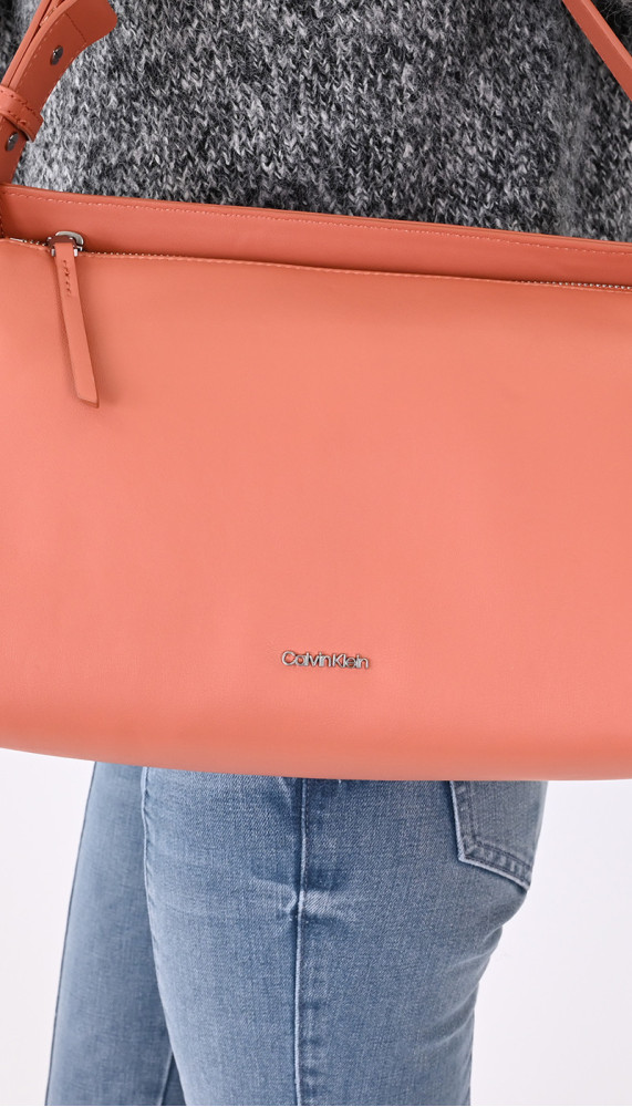 Sacs Calvin Klein - À l'Ombre des Marques